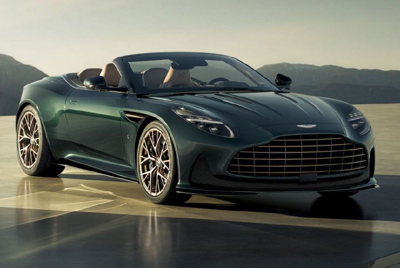 Aston Martin отметил 60-летие версии VolanteВ 1965 году британская фирма Aston Martin представила кабриолет Short Chassis Volante на базе модели DB5, но с многими заимствованиями у автомобиля следующего поколения DB6.