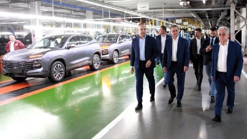 В РФ планируют начать производство гибридных автомобилей китайского бренда Aito