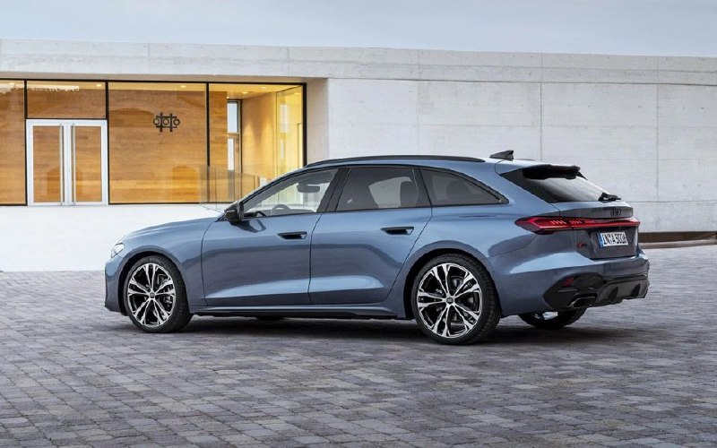 Премьеры: Audi A5 новой генерации появились в России Премьеры: Audi A5 новой генерации появились в России