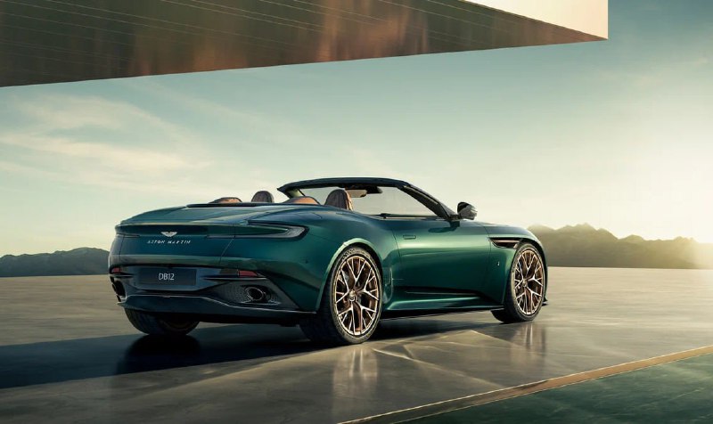 Специальные версии Aston Martin Vanquish и DB12 к юбилею модели Специальные версии Aston Martin Vanquish и DB12 к юбилею модели