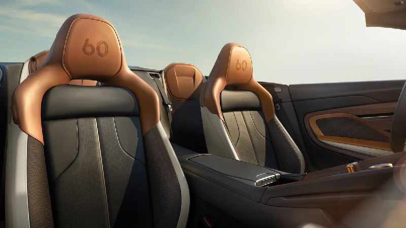 Специальные версии Aston Martin Vanquish и DB12 к юбилею модели Специальные версии Aston Martin Vanquish и DB12 к юбилею модели