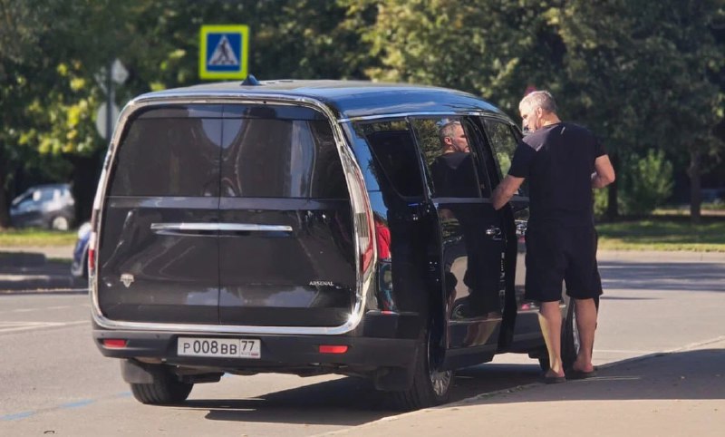 Первый частный владелец Aurus Arsenal — хоккеист Александр Овечкин Первый частный владелец Aurus Arsenal — хоккеист Александр Овечкин