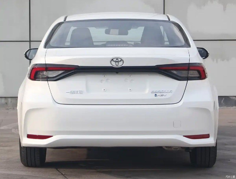 Обновленная Toyota Corolla: дизайн и технические характеристики Обновленная Toyota Corolla: дизайн и технические характеристики