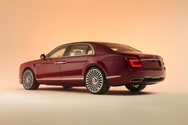 Нидерландское ателье сделало седан с необычным дизайномАтелье JB Classic & Bespoke представило уникальный седан Packard Excellence, построенный на базе Bentley Flying Spur второго поколения (2013–2019). Нидерландское ателье сделало седан с необычным дизайномАтелье JB Classic & Bespoke представило уникальный седан Packard Excellence, построенный на базе Bentley Flying Spur второго поколения (2013–2019).