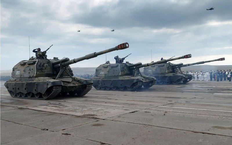 Современная самоходная артиллерийская установка Мста-С 2С19М2 в сравнении с американской М109 Paladin