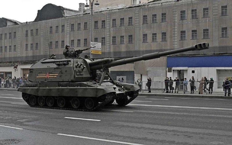 Современная самоходная артиллерийская установка Мста-С 2С19М2 в сравнении с американской М109 Paladin