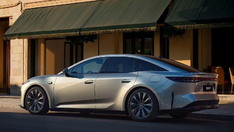 Новый электрический седан Toyota bZ7: крупнее Camry и с инновационными технологиями Новый электрический седан Toyota bZ7: крупнее Camry и с инновационными технологиями