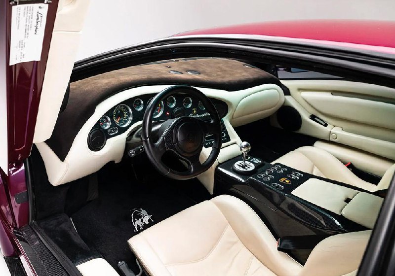 Сколько стоит почти новый Lamborghini Diablo: оценка на аукционе Сколько стоит почти новый Lamborghini Diablo: оценка на аукционе
