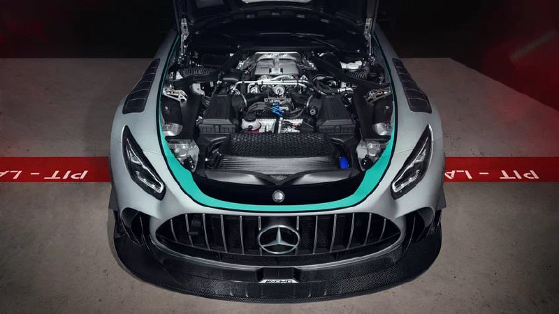 Mercedes-Benz опровергла планы по использованию двигателей BMW Mercedes-Benz опровергла планы по использованию двигателей BMW