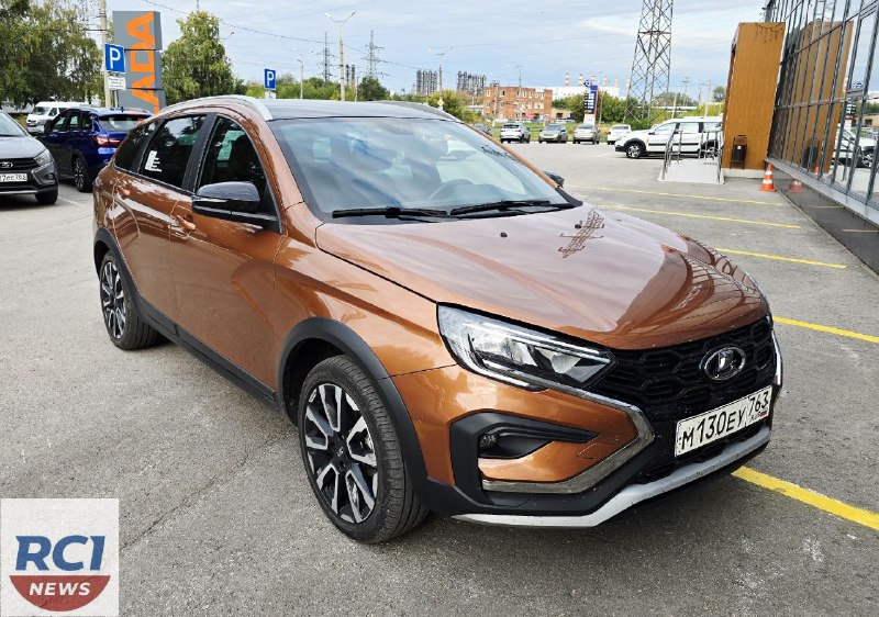 Обновленные LADA Vesta NG ижевской сборки на парковке дилера