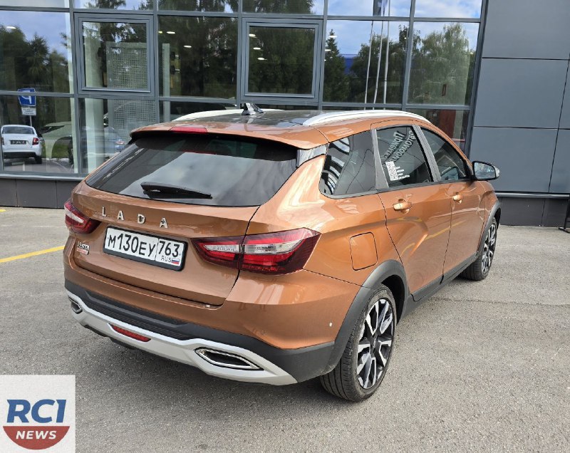 Обновленные LADA Vesta NG ижевской сборки на парковке дилера