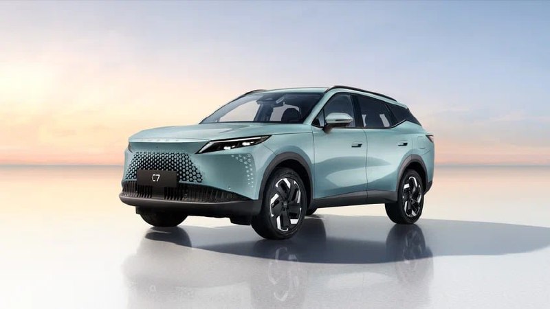 На российском заводе началось производство китайского кроссовера Omoda C7 На российском заводе началось производство китайского кроссовера Omoda C7