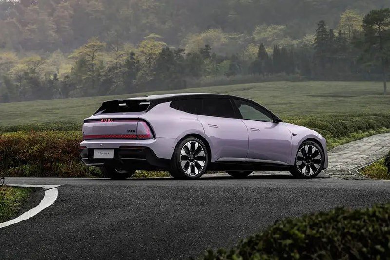 В Китае начались продажи нового электромобиля Audi без фирменных колец В Китае начались продажи нового электромобиля Audi без фирменных колец