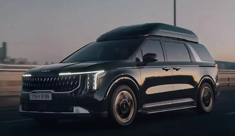 Обновленный Kia Carnival представили в люксовой версии Обновленный Kia Carnival представили в люксовой версии