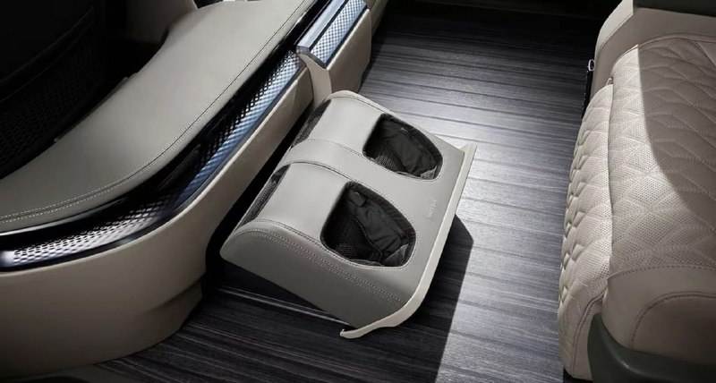 Обновленный Kia Carnival представили в люксовой версии Обновленный Kia Carnival представили в люксовой версии