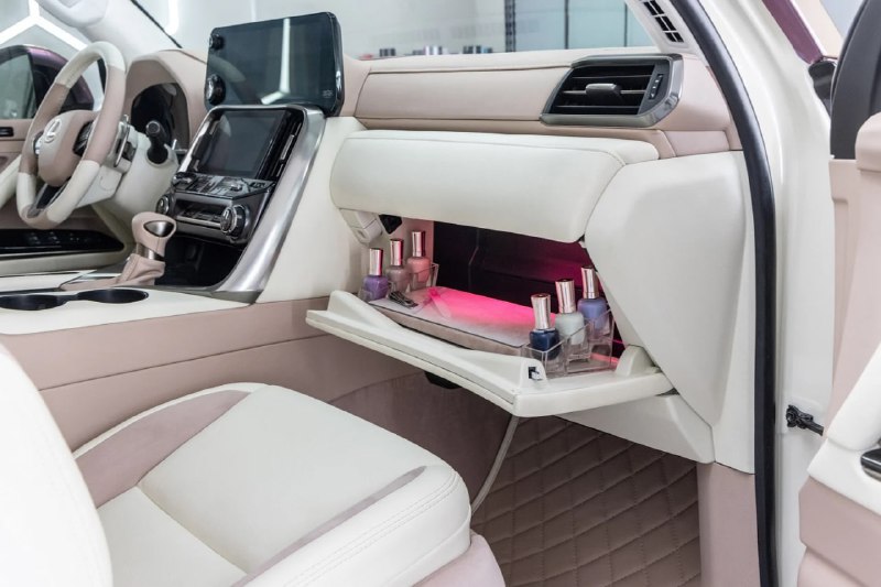 Эксклюзивная женская версия Lexus LX с роскошным дизайном и функционалом