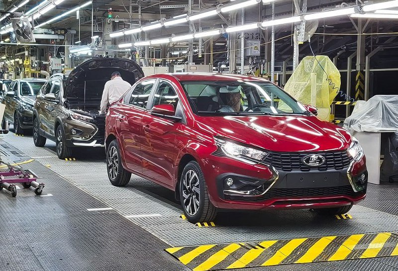 Запуск сборки новой модели Lada Iskra на петербургском заводе