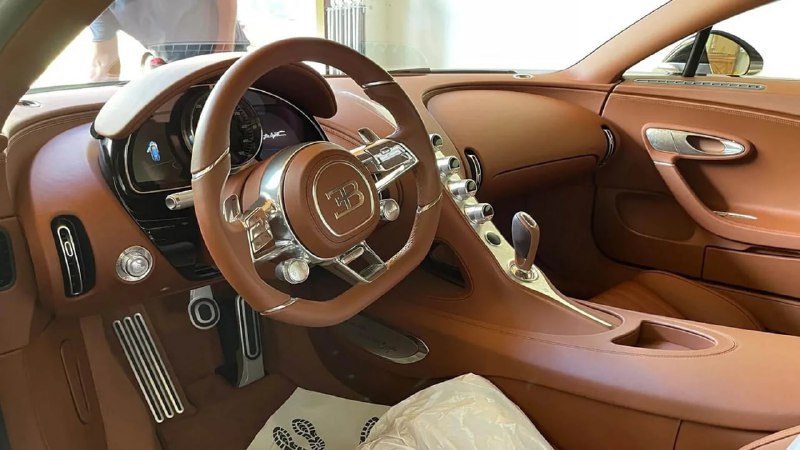 На аукционе представлен самый дорогой современный суперкар — Bugatti La Voiture Noire На аукционе представлен самый дорогой современный суперкар — Bugatti La Voiture Noire