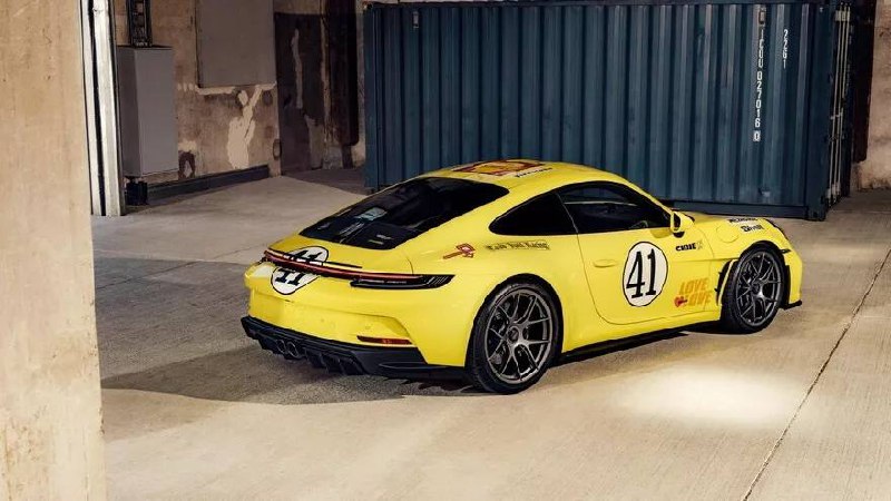Ремейк легендарного Porsche 911 S/T, вдохновленный победой на Ле-Мане