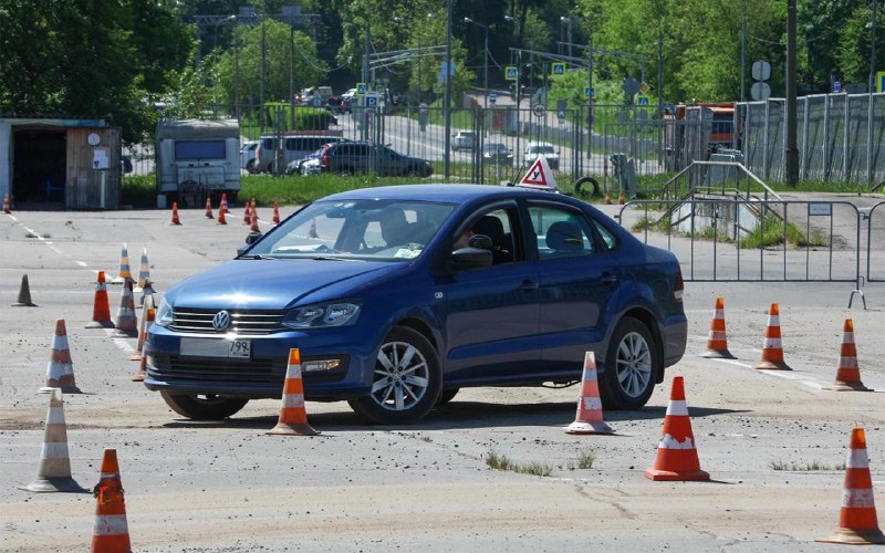Автосообщество предлагает реформировать систему получения водительских прав без автошкол Автосообщество предлагает реформировать систему получения водительских прав без автошкол