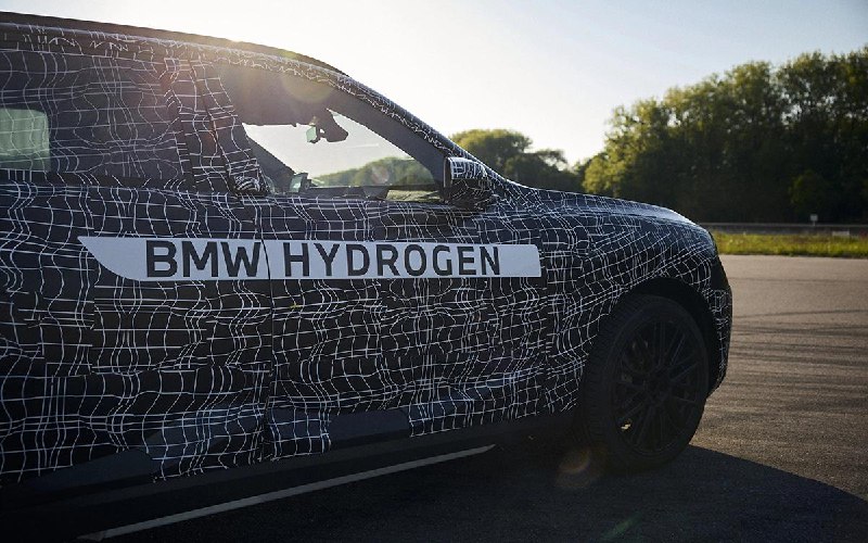 Новый BMW X5: первый водородный кроссовер и другие варианты силовых установок