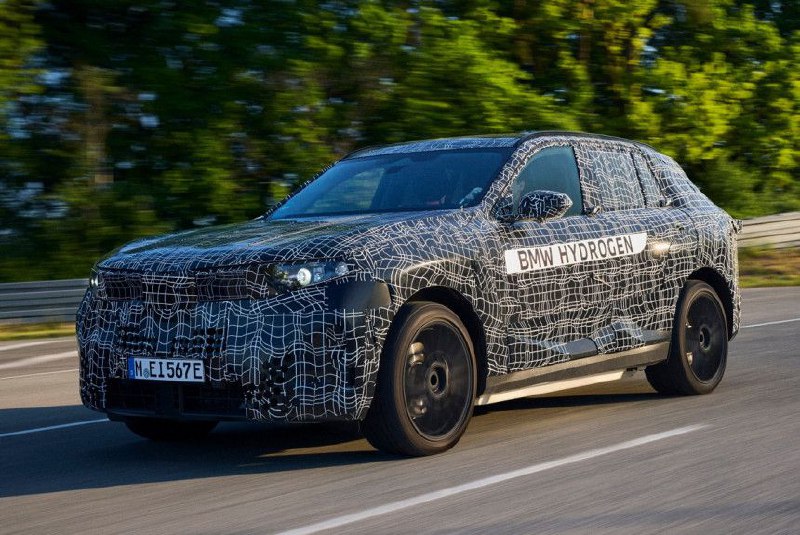 Новый BMW X5: первые официальные изображения и детали