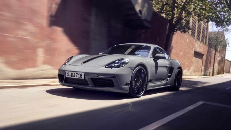 Porsche сохраняет бензиновые двигатели в моделях Cayman и Boxster Porsche сохраняет бензиновые двигатели в моделях Cayman и Boxster