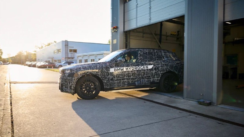 BMW и Toyota готовят водородный кроссовер X5 пятого поколения BMW и Toyota готовят водородный кроссовер X5 пятого поколения