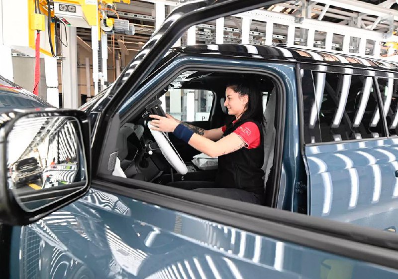 Проблемы Jaguar Land Rover из-за хакерской атаки угрожают уцелеть компании и поставщикам Проблемы Jaguar Land Rover из-за хакерской атаки угрожают уцелеть компании и поставщикам