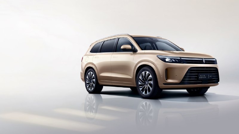AITO SERES — Победитель престижных автомобильных наград в России в 2024-2025 годах
