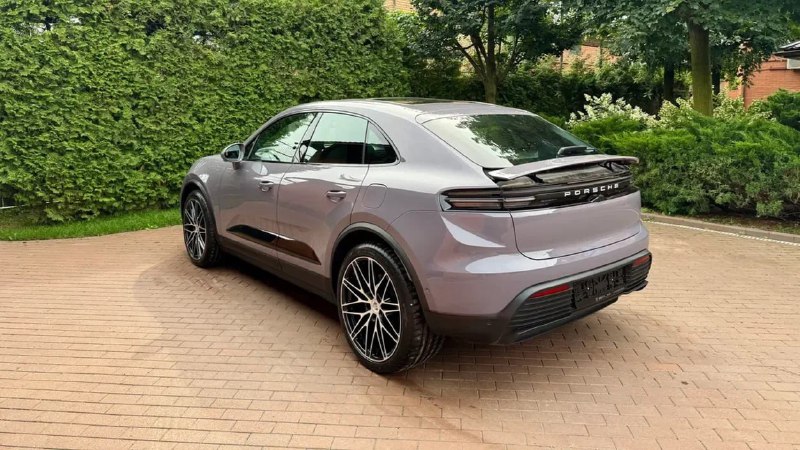 В России поступили в продажу электромодели Porsche Macan В России поступили в продажу электромодели Porsche Macan