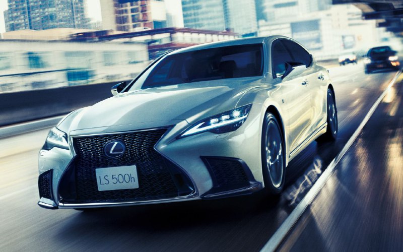 Обновленный Lexus LS представлен с новым дизайном и функциями Обновленный Lexus LS представлен с новым дизайном и функциями