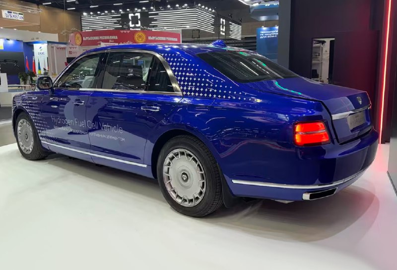 Первый люксовый водородный автомобиль Aurus Hydrogen представлен на выставке