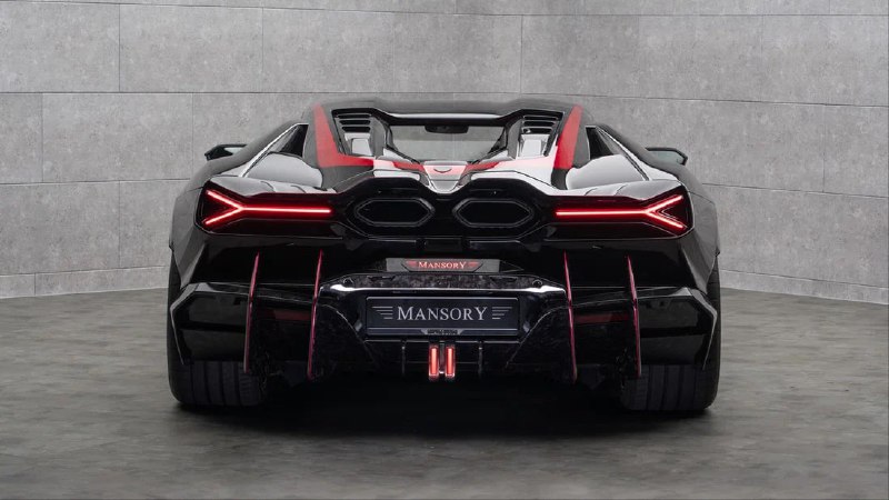 Модифицированный Lamborghini Revuelto от Mansory для Эстебана Окона