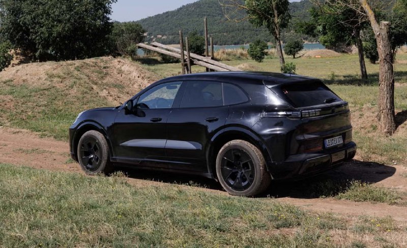 Новый интерьер электрокроссовера Porsche Cayenne Electric: современные технологии и комфорт Новый интерьер электрокроссовера Porsche Cayenne Electric: современные технологии и комфорт