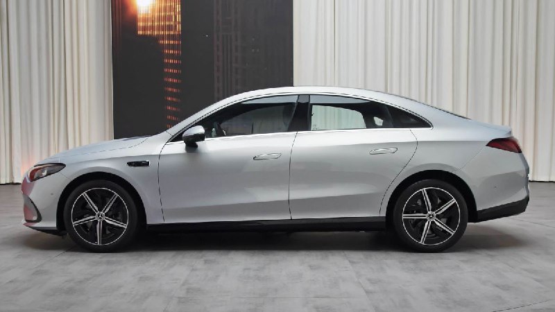 В Китае начали продавать удлинённую версию седана Mercedes-Benz CLA