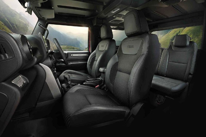 Обновление внедорожника Mahindra Thar: новые цвета и улучшения интерьера Обновление внедорожника Mahindra Thar: новые цвета и улучшения интерьера