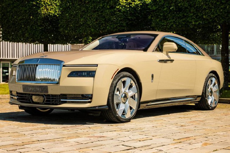 Роскошный электромобиль Rolls-Royce Spectre Bailey, посвященный собаке Бейли Роскошный электромобиль Rolls-Royce Spectre Bailey, посвященный собаке Бейли