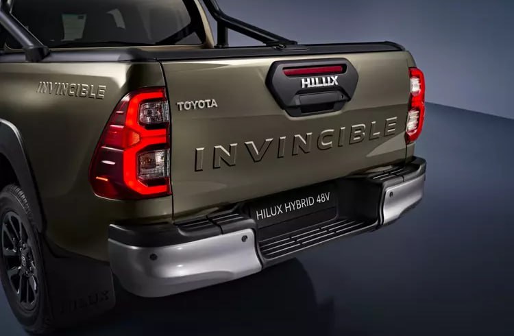 Toyota обвинила конкурентов в неправильной маркировке гибридных систем