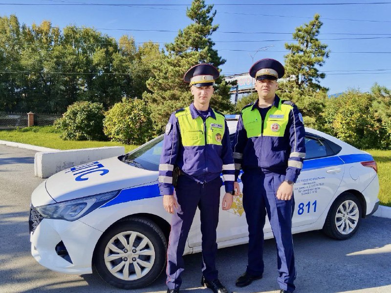 Автоинспекторы оперативно доставили пострадавшего в больницу после аварийной ситуации в Кузбассе Автоинспекторы оперативно доставили пострадавшего в больницу после аварийной ситуации в Кузбассе