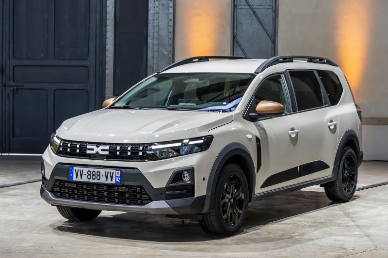 Обновленный модельный ряд бюджетных автомобилей Dacia: новый дизайн и технологии Обновленный модельный ряд бюджетных автомобилей Dacia: новый дизайн и технологии