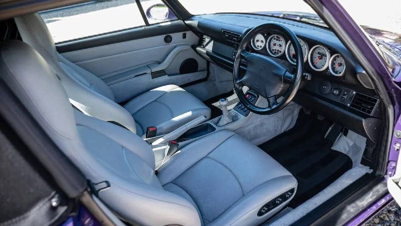 Редкая модель Porsche 911 Turbo (993) Cabriolet выставлена на аукцион