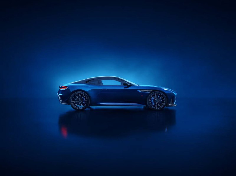 Новый Aston Martin DB12 S: максимальная мощь и гоночная управляемость Новый Aston Martin DB12 S: максимальная мощь и гоночная управляемость