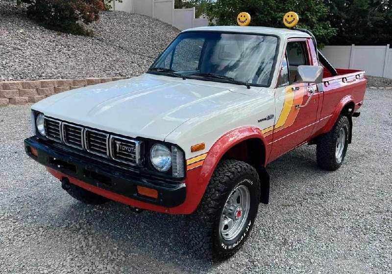 Восстановленный классический пикап Toyota 1981 года готов к продаже