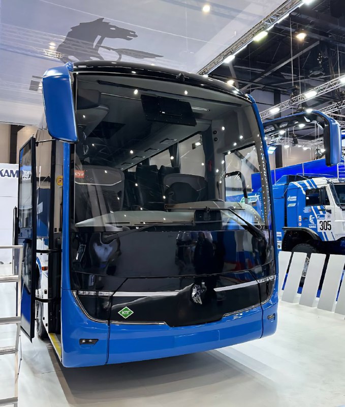 КАМАЗ представил инновационный туристический автобус нового поколения