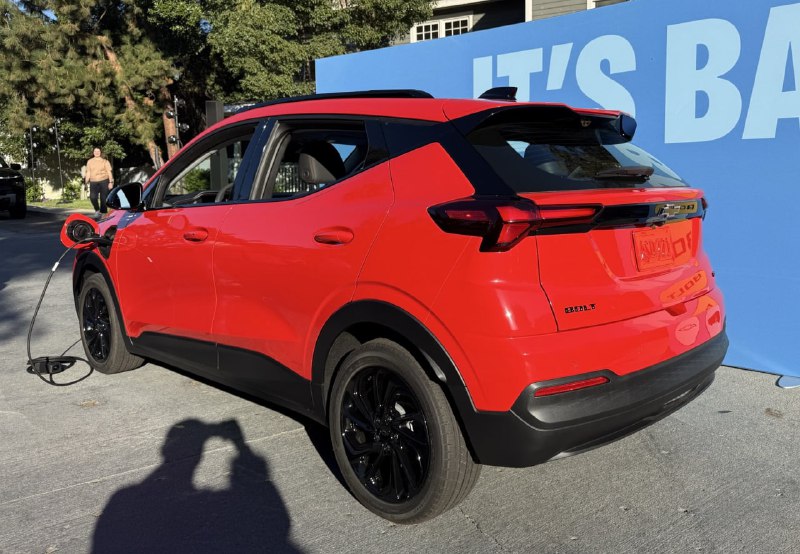 Обновлённый Chevrolet Bolt 2026: новые технологии и улучшенные характеристики Обновлённый Chevrolet Bolt 2026: новые технологии и улучшенные характеристики