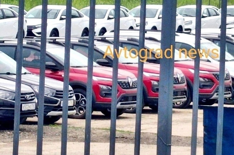 Правительство РФ вводит санкции против Renault из-за поддержки Украины Правительство РФ вводит санкции против Renault из-за поддержки Украины