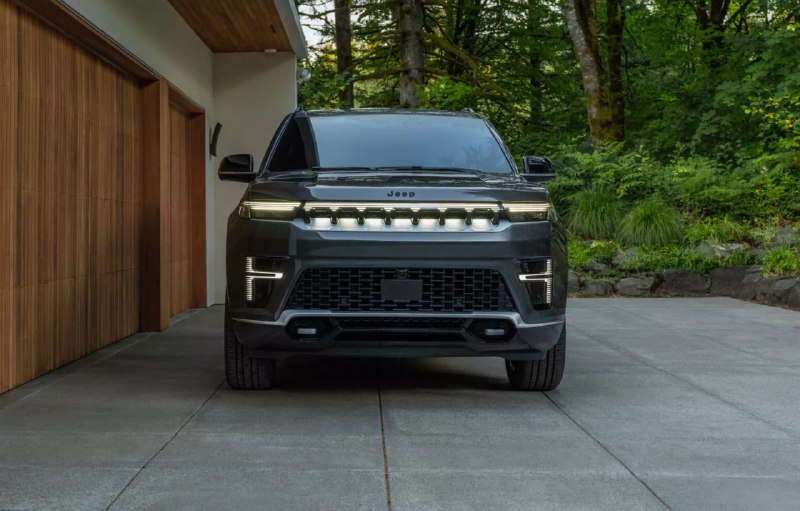 Объявлена новая модель Jeep Grand Wagoneer 2026 с обновленным дизайном и уникальными технологиями