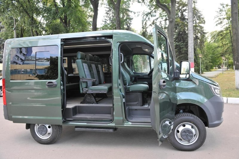 Новая версия микроавтобуса ГАЗ Соболь NN 4x4 получила расширенные возможности трансформации салона Новая версия микроавтобуса ГАЗ Соболь NN 4x4 получила расширенные возможности трансформации салона