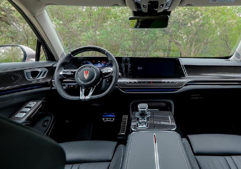 Обновлённый HONGQI H9: новые возможности и изменения в характеристиках Обновлённый HONGQI H9: новые возможности и изменения в характеристиках